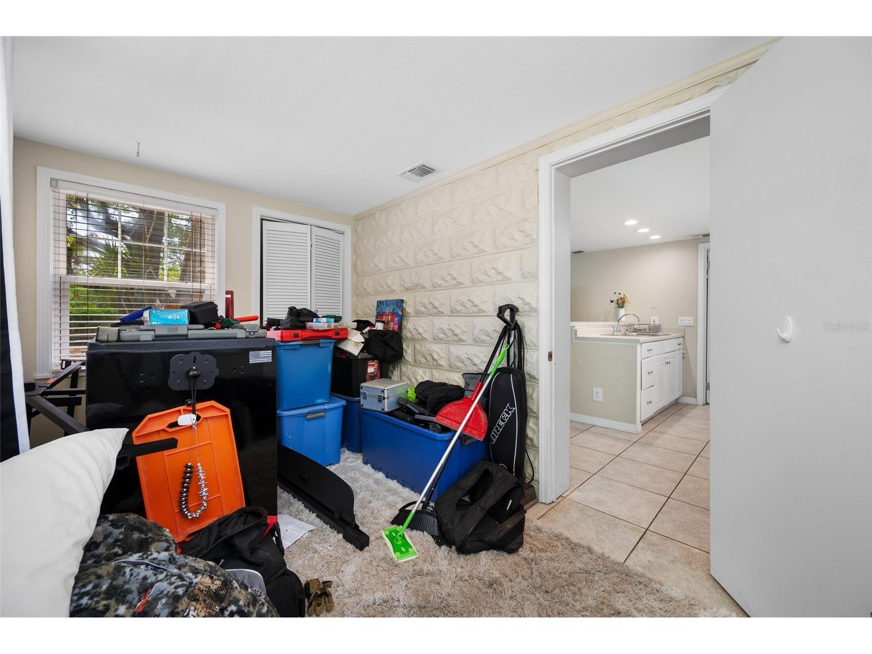 2415 11th Street N Saint Petersburg FL 33704 TB8511726 image31