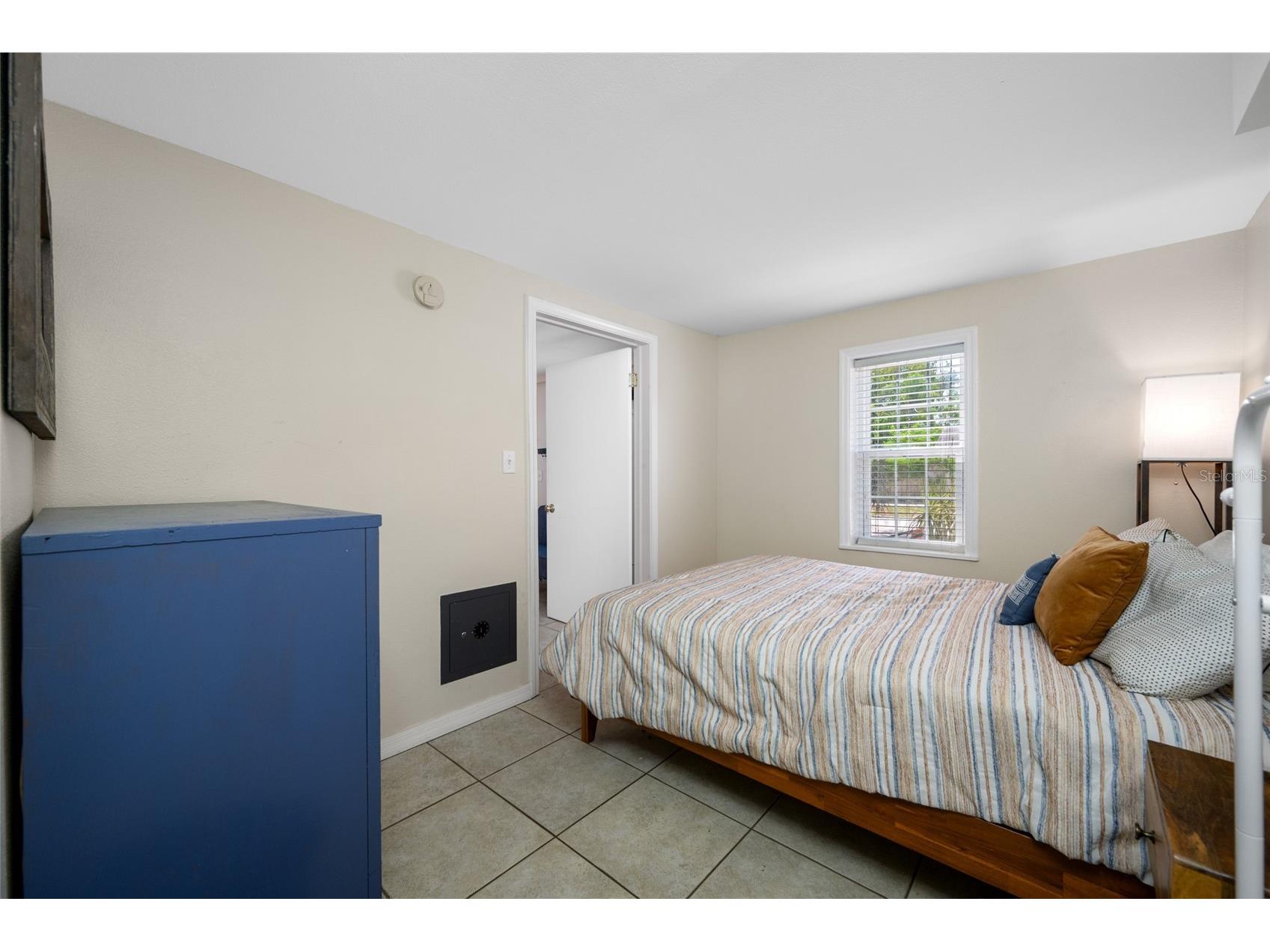 2415 11th Street N Saint Petersburg FL 33704 TB8511726 image35
