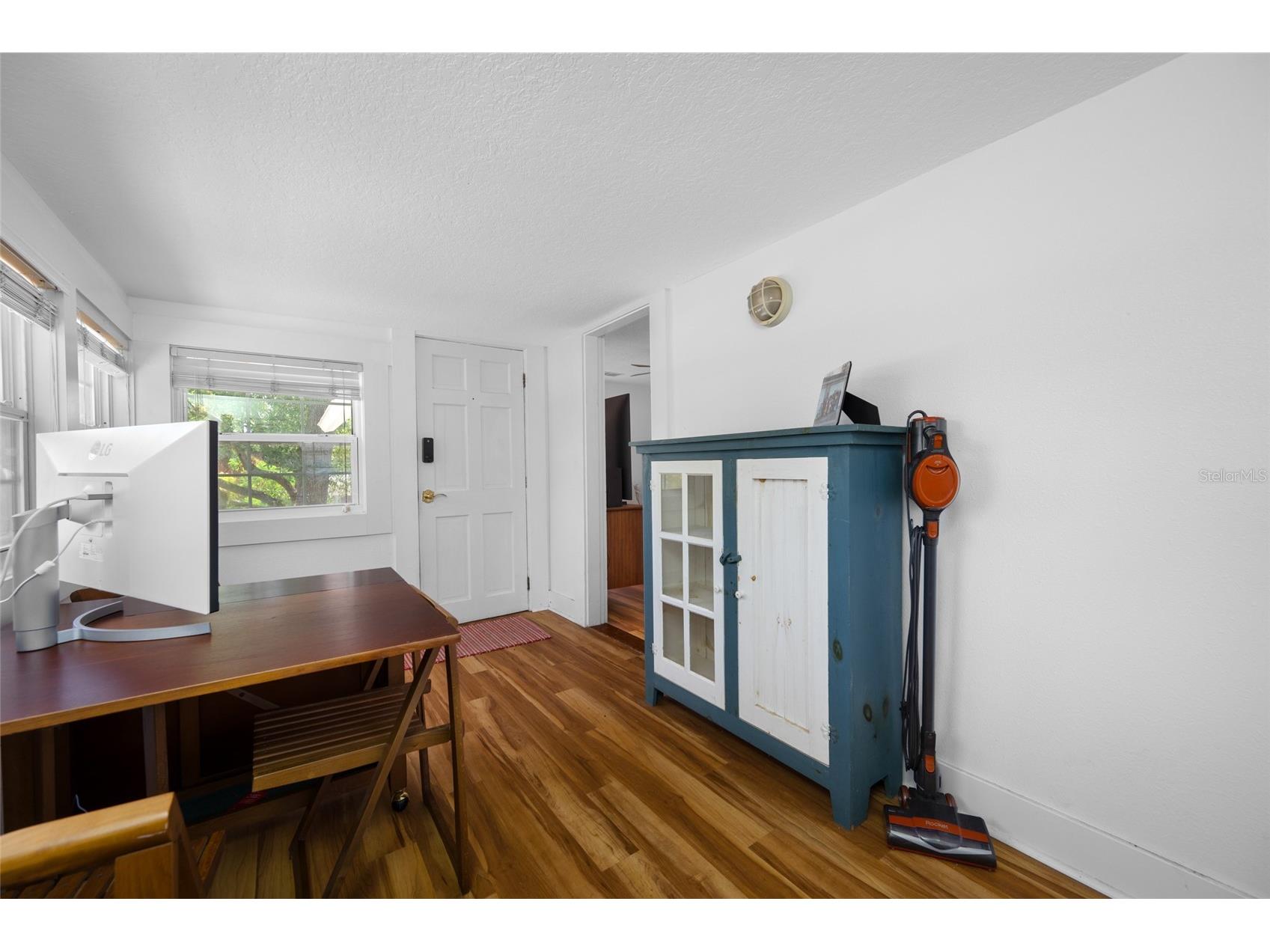 2415 11th Street N Saint Petersburg FL 33704 TB8511726 image40