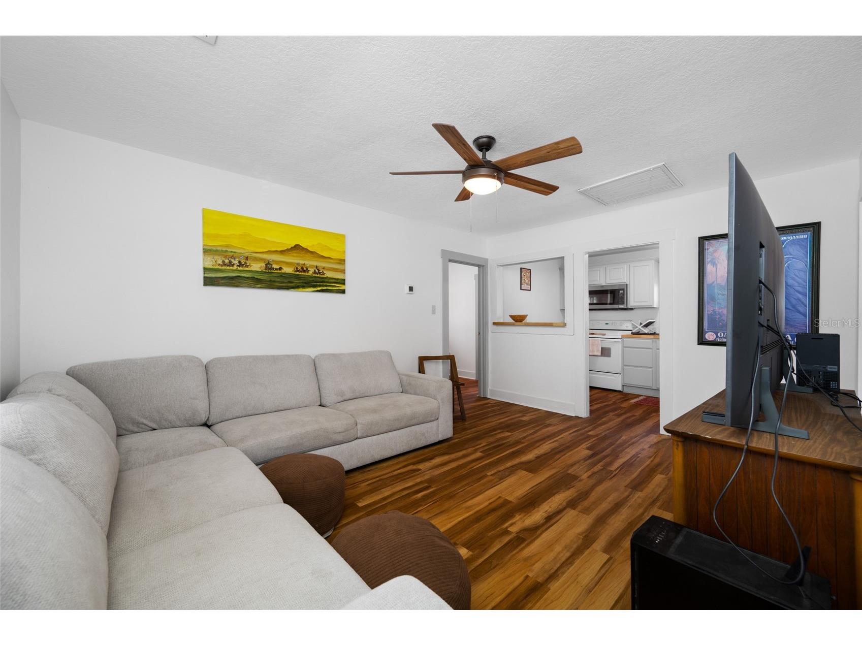 2415 11th Street N Saint Petersburg FL 33704 TB8511726 image43