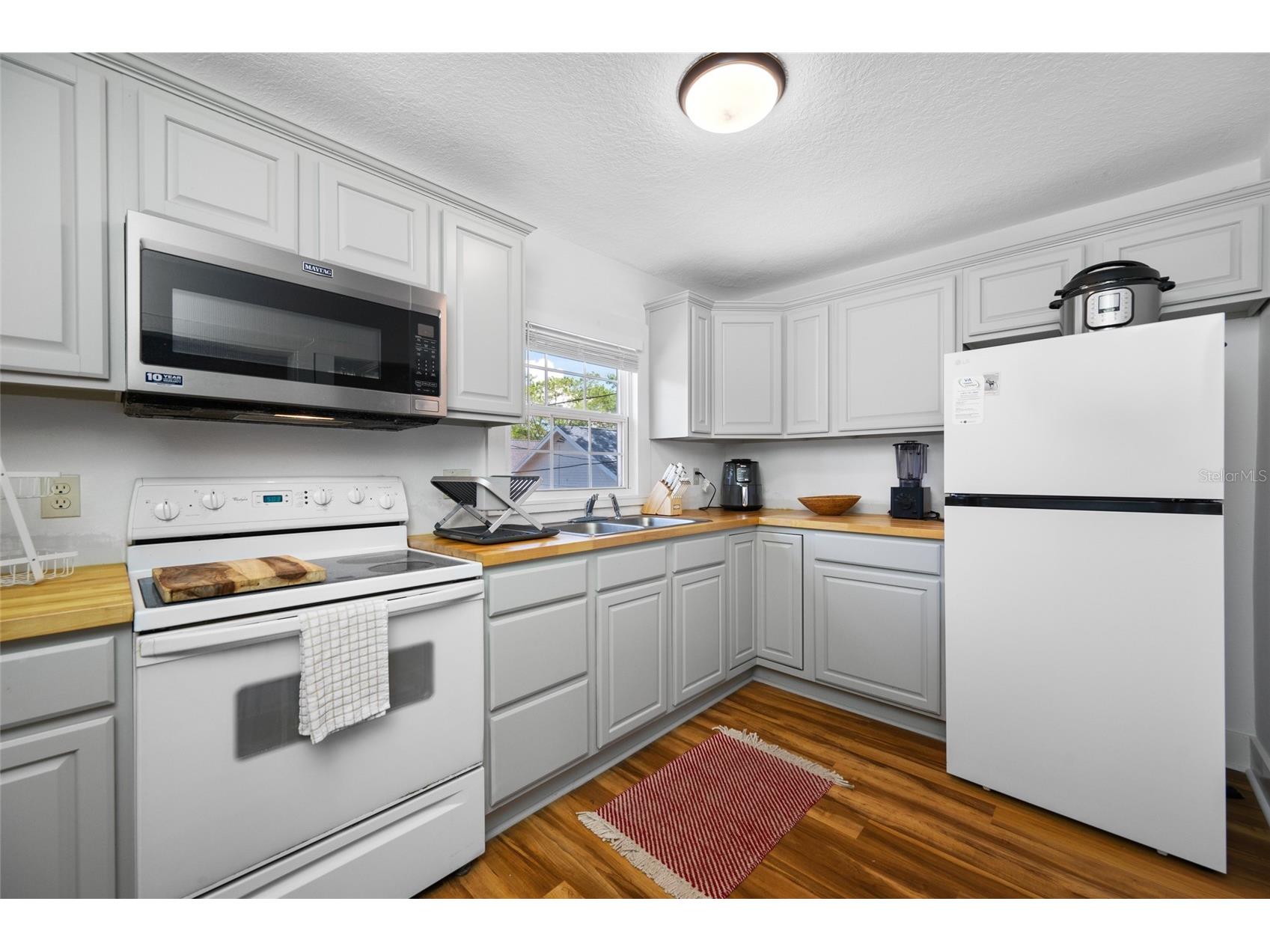 2415 11th Street N Saint Petersburg FL 33704 TB8511726 image45