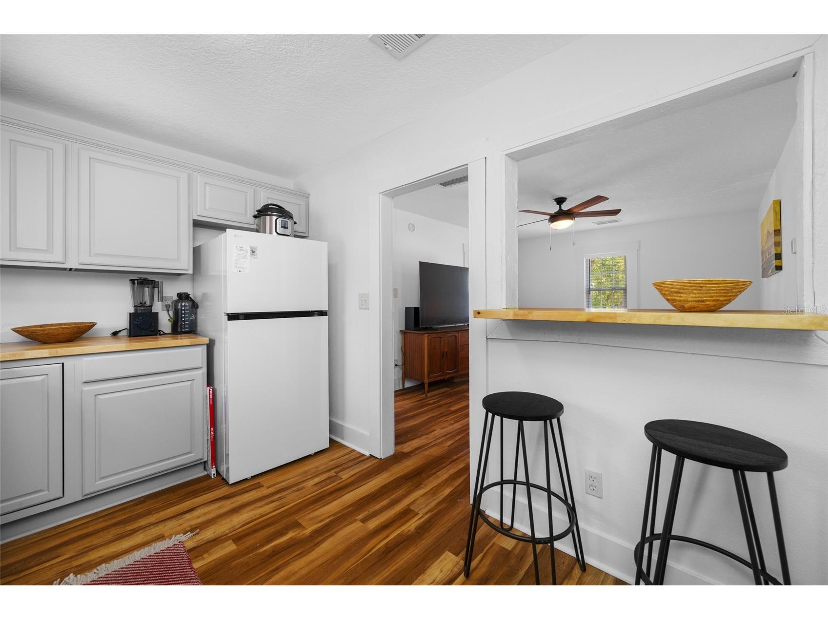 2415 11th Street N Saint Petersburg FL 33704 TB8511726 image46