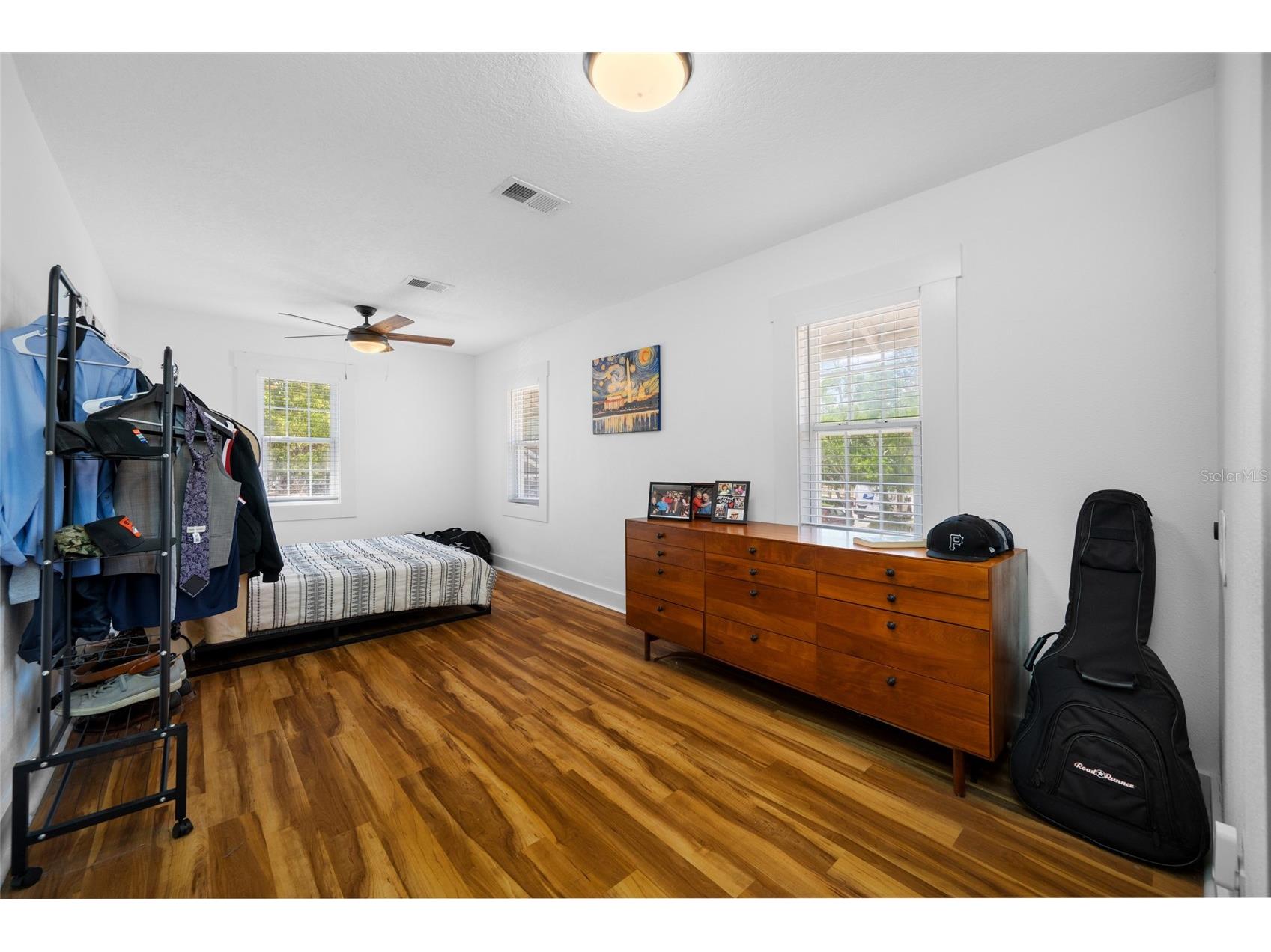 2415 11th Street N Saint Petersburg FL 33704 TB8511726 image48