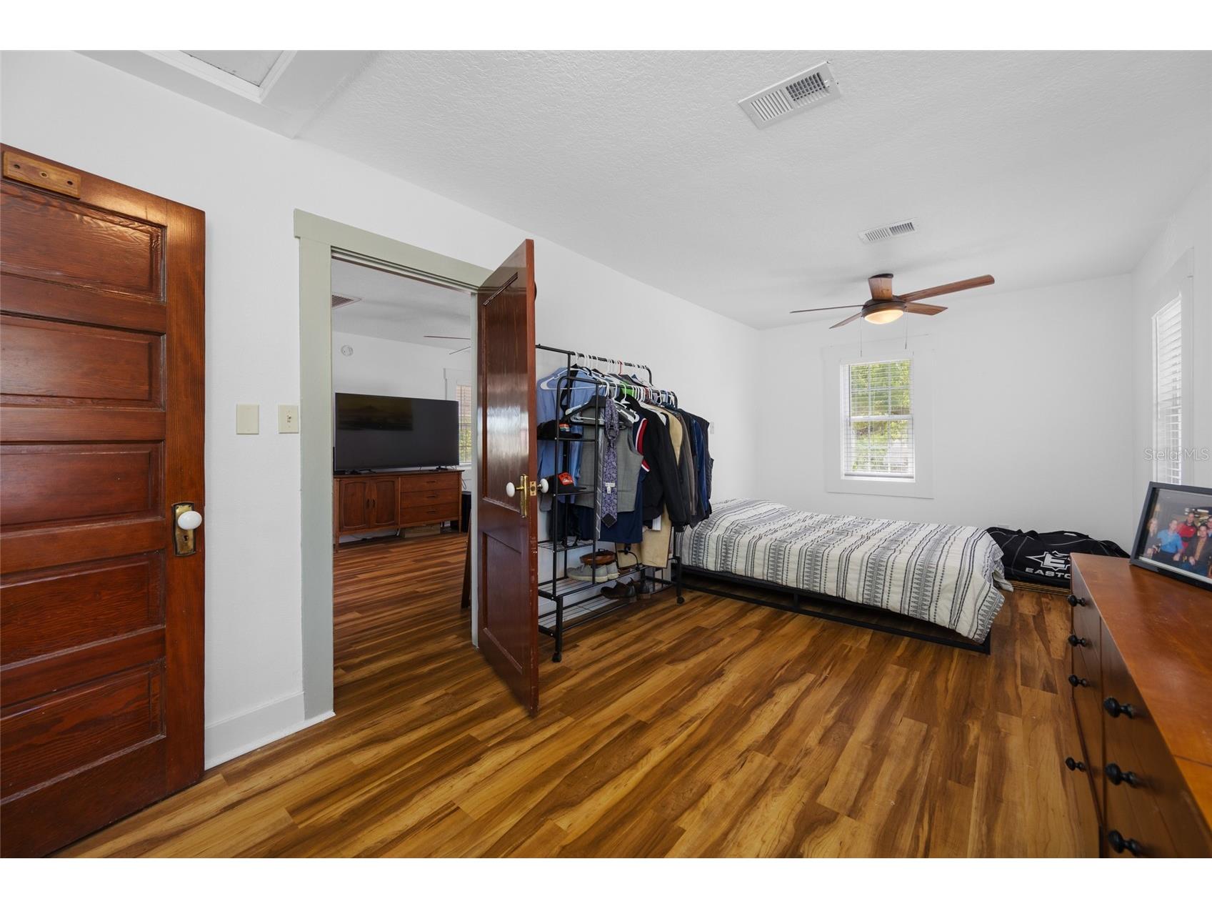 2415 11th Street N Saint Petersburg FL 33704 TB8511726 image49