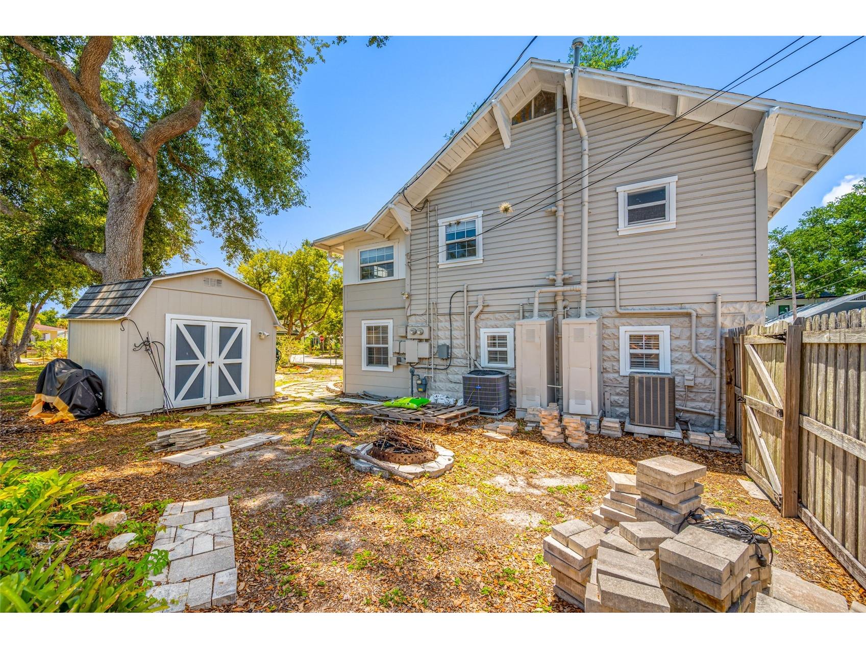 2415 11th Street N Saint Petersburg FL 33704 TB8511726 image9
