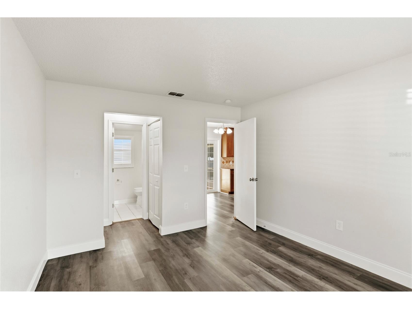 2415 15th Street W Palmetto FL 34221 TB8507292 image11