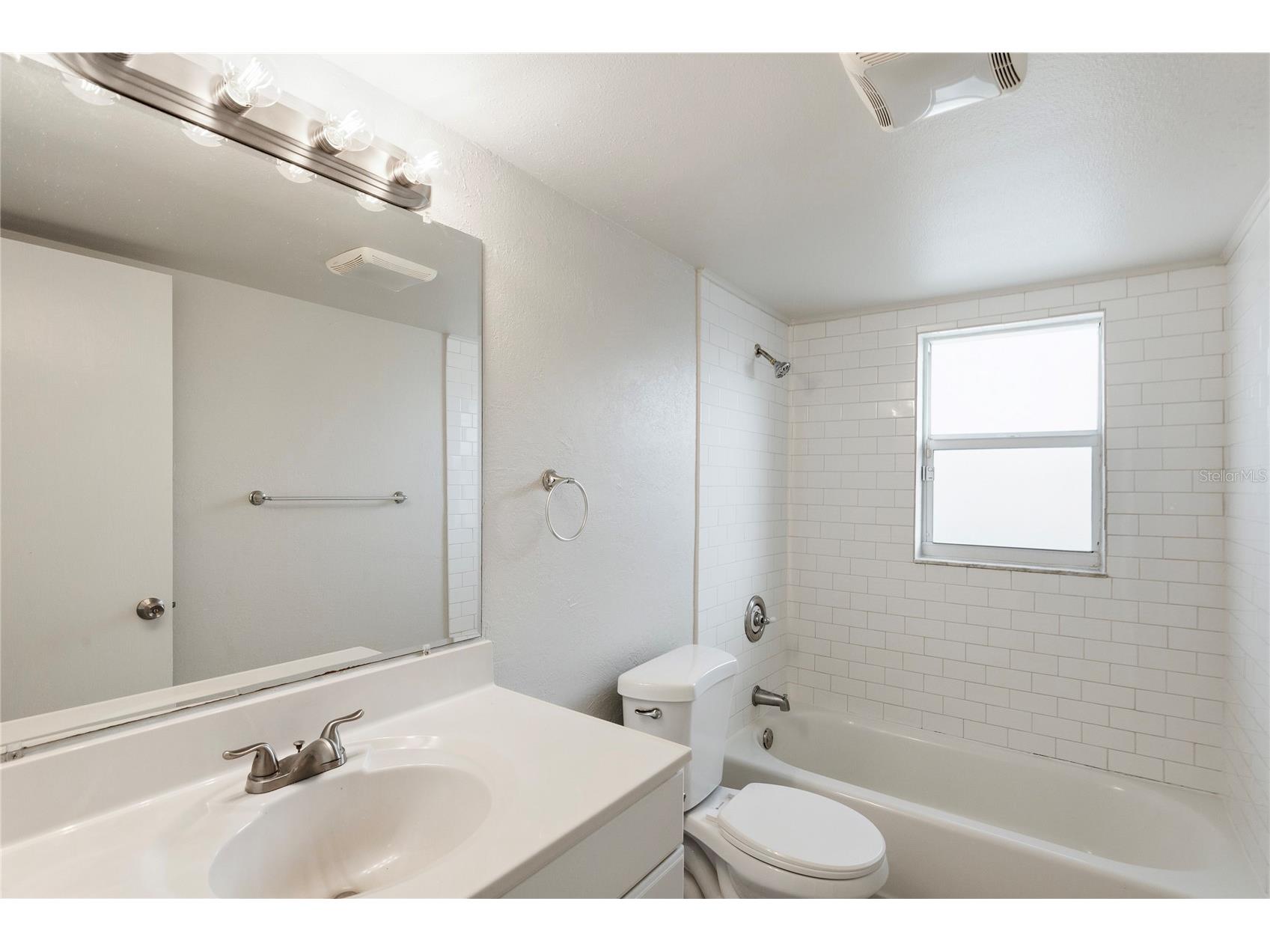 2415 15th Street W Palmetto FL 34221 TB8507292 image24