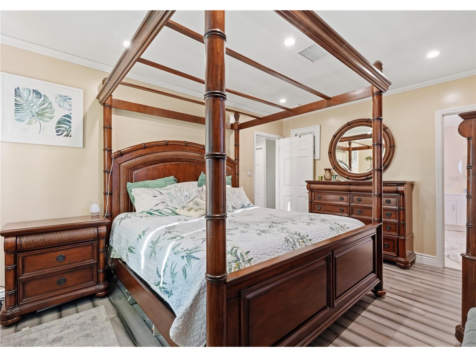 2415 16th Street N Saint Petersburg FL 33704 TB8479813 image12