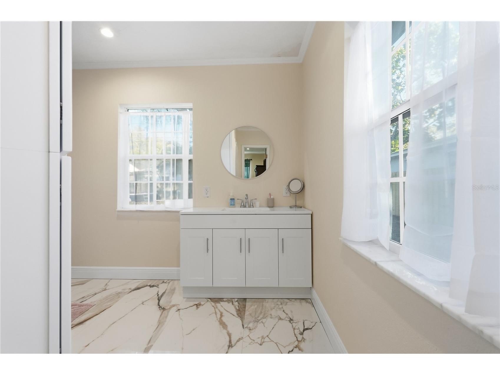2415 16th Street N Saint Petersburg FL 33704 TB8479813 image13