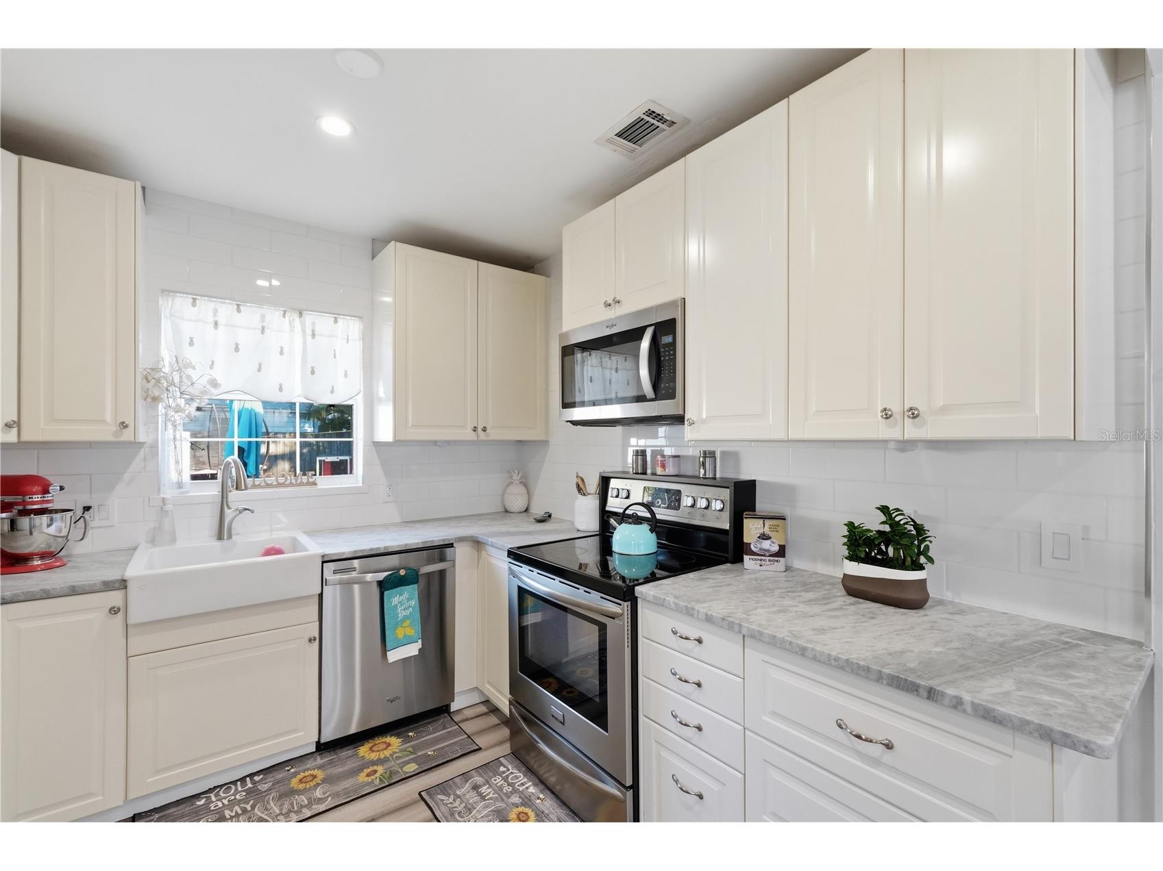 2415 16th Street N Saint Petersburg FL 33704 TB8479813 image7