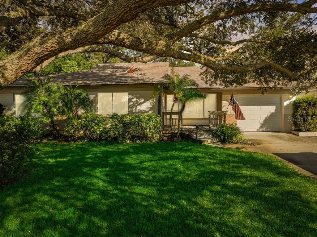 2415 52nd Street N Saint Petersburg FL 33710 U8222451 image1