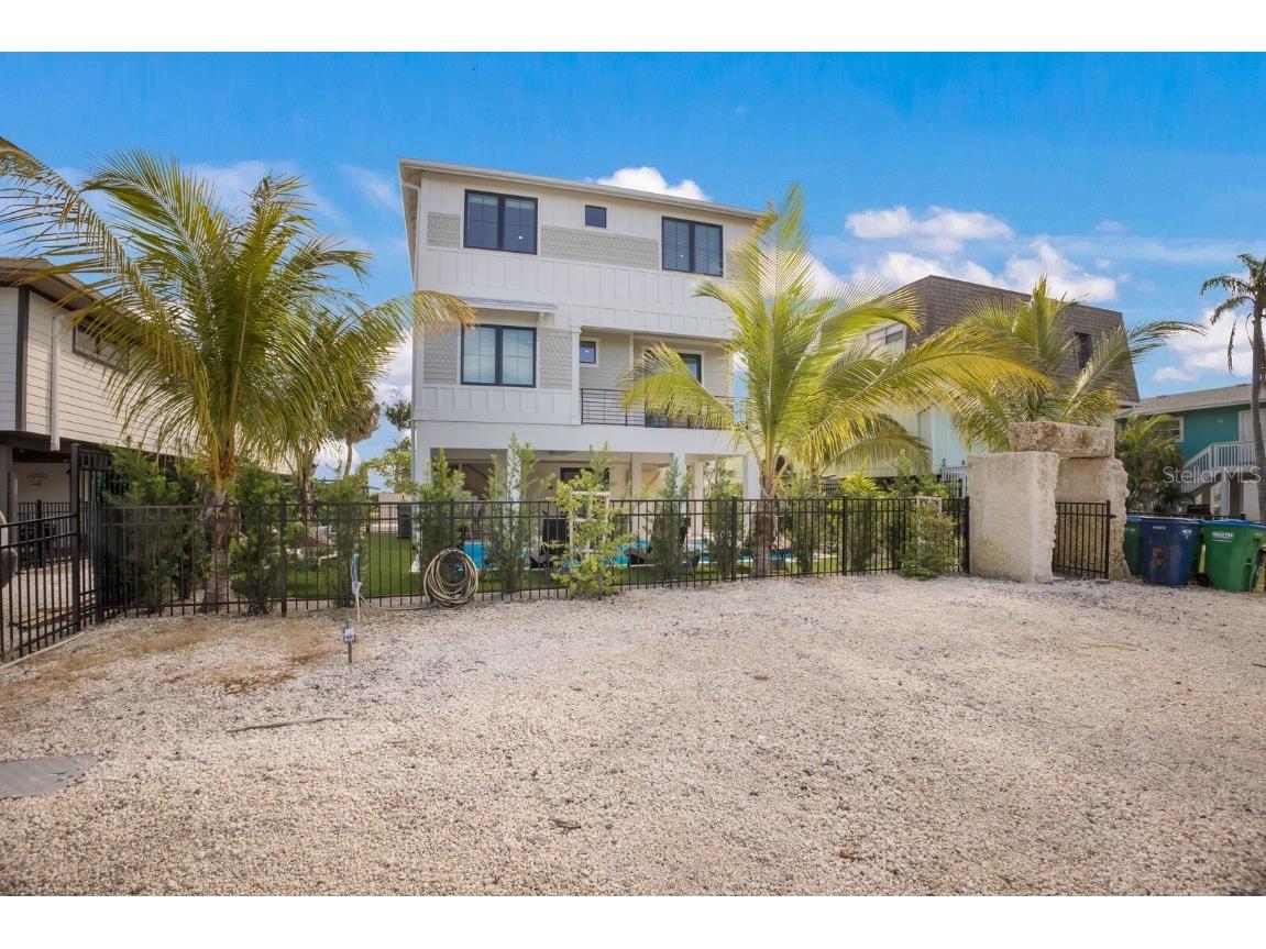 2415 Avenue B Bradenton Beach FL 34217 A4671881 image2