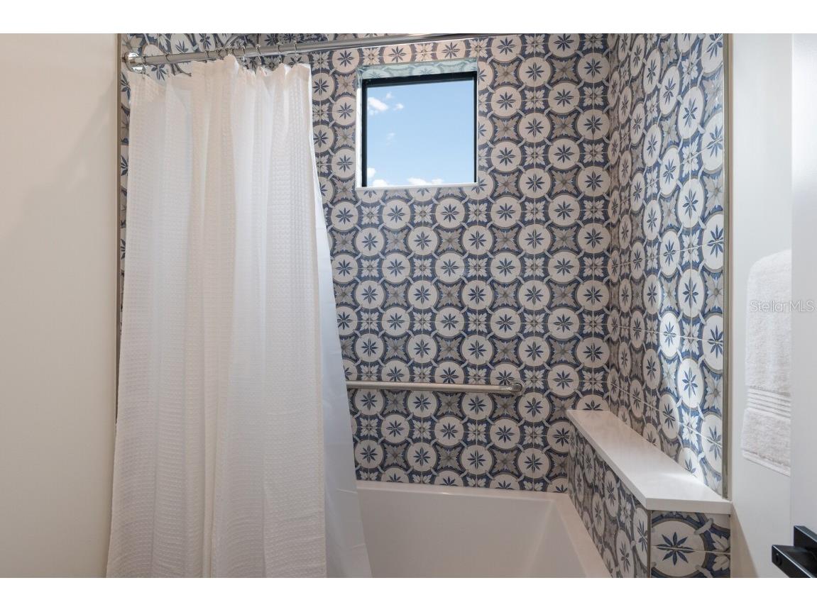 2415 Avenue B Bradenton Beach FL 34217 A4671881 image23