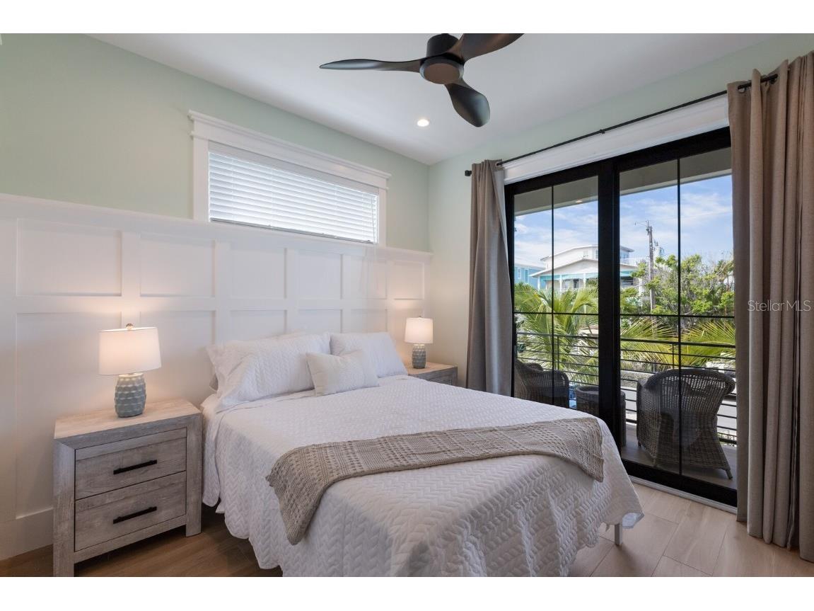 2415 Avenue B Bradenton Beach FL 34217 A4671881 image29