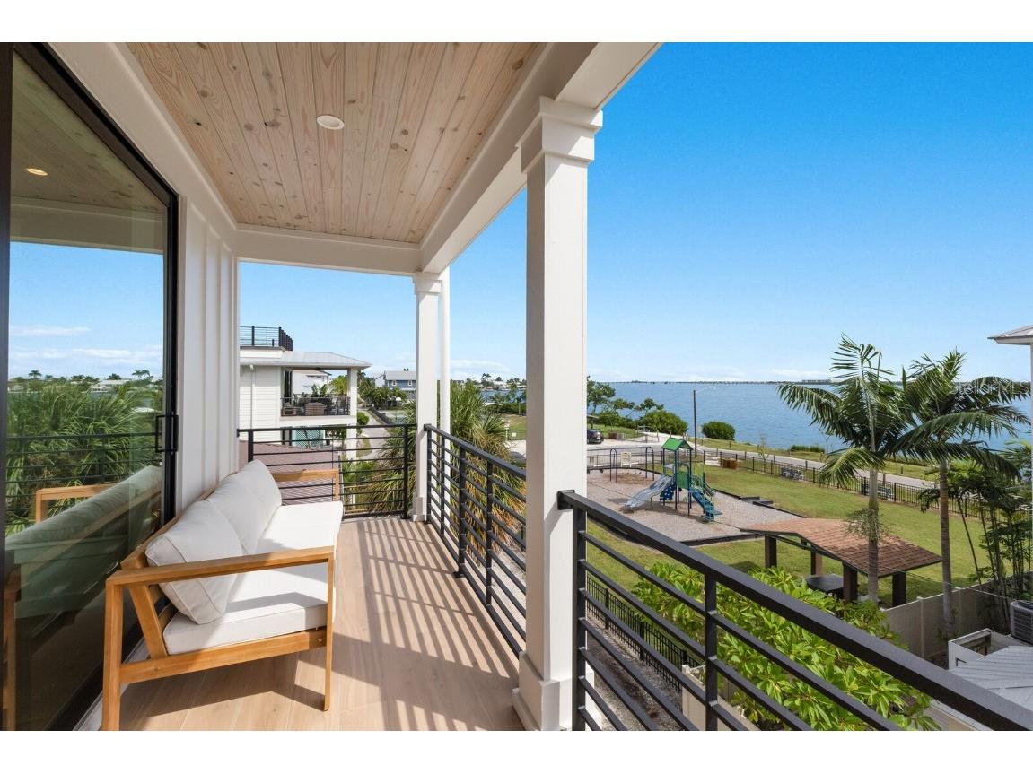 2415 Avenue B Bradenton Beach FL 34217 A4671881 image43