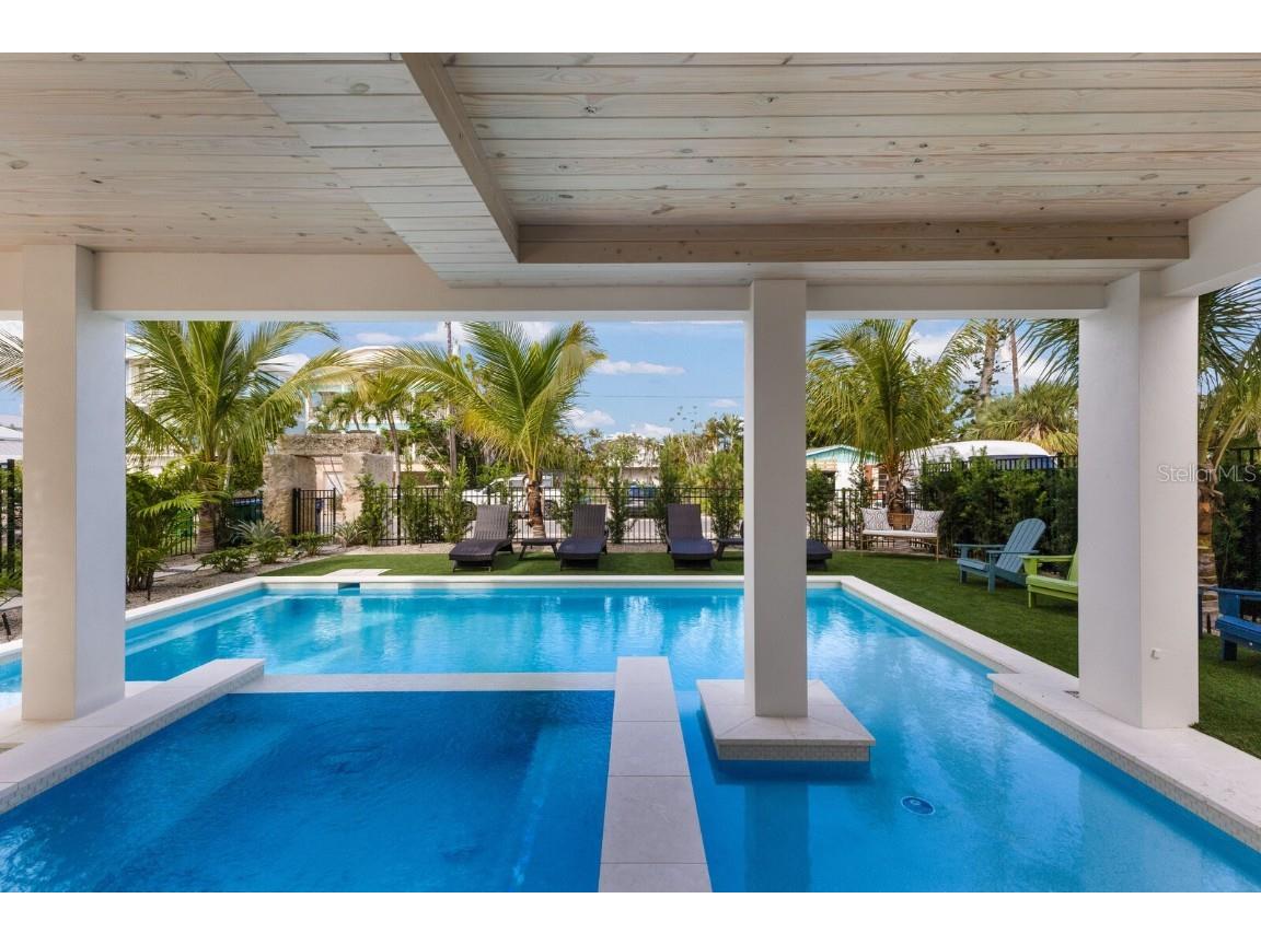 2415 Avenue B Bradenton Beach FL 34217 A4671881 image58