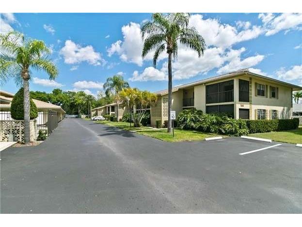 2415 Bayshore Gardens Parkway #8 Bradenton FL 34207 T3357979 image1