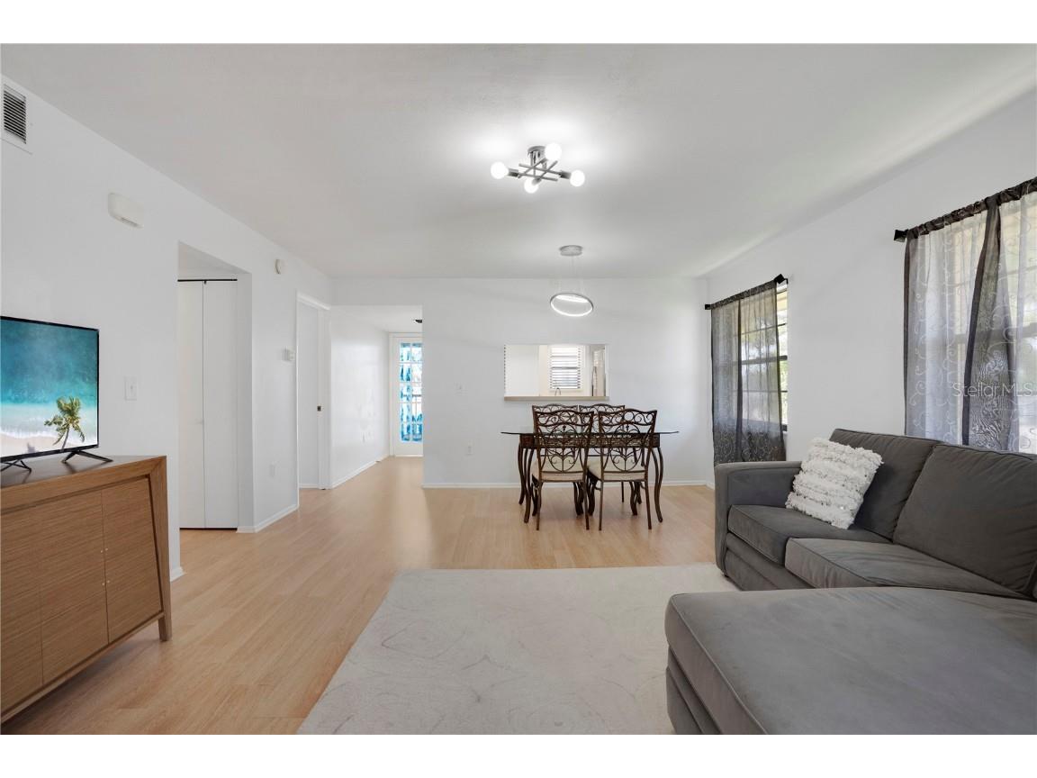 2415 Bayshore Gardens Parkway #8 Bradenton FL 34207 A4668229 image10