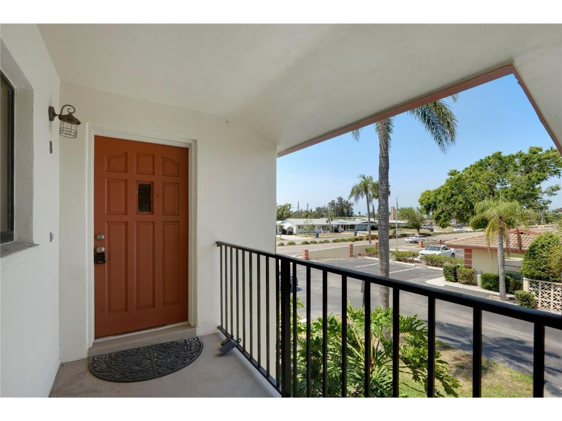 2415 Bayshore Gardens Parkway #8 Bradenton FL 34207 A4668229 image2