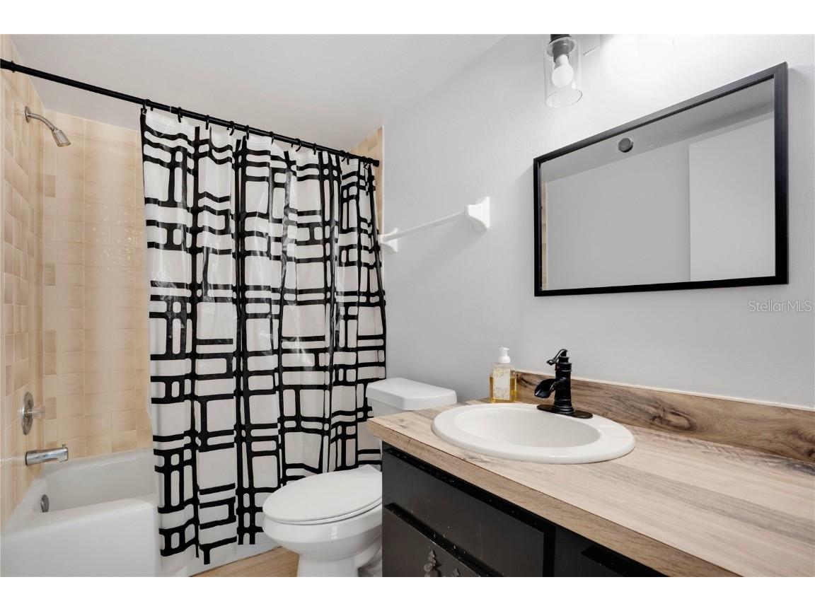 2415 Bayshore Gardens Parkway #8 Bradenton FL 34207 A4668229 image20