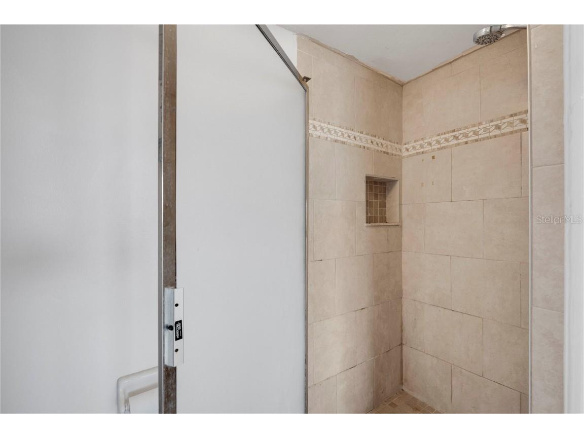 2415 Bayshore Gardens Parkway #8 Bradenton FL 34207 A4668229 image26