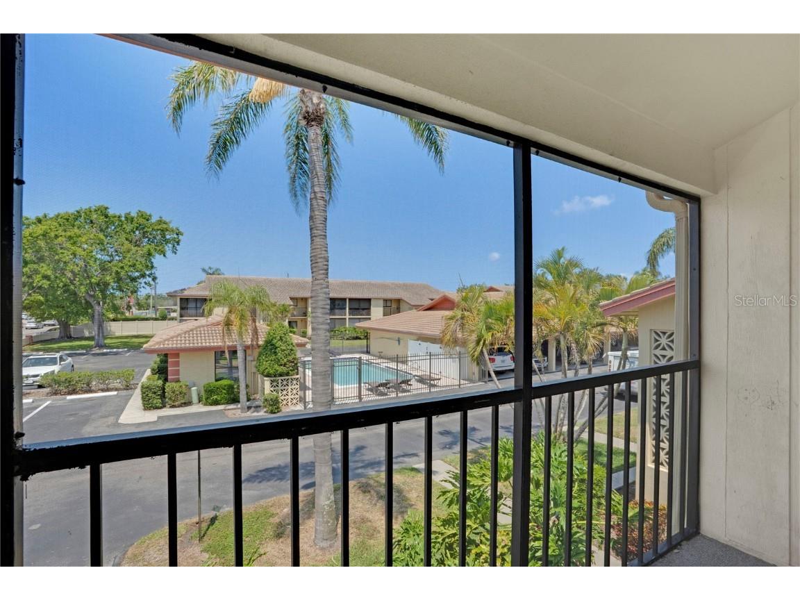 2415 Bayshore Gardens Parkway #8 Bradenton FL 34207 A4668229 image3