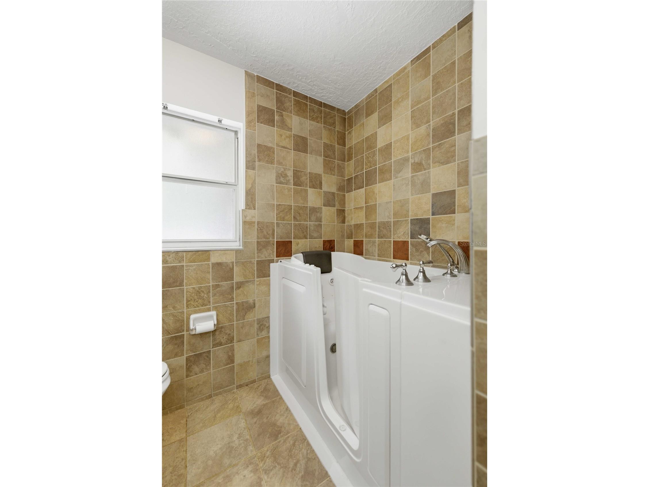 2415 NE 59th Place Ocala FL 34479 OM725244 image34