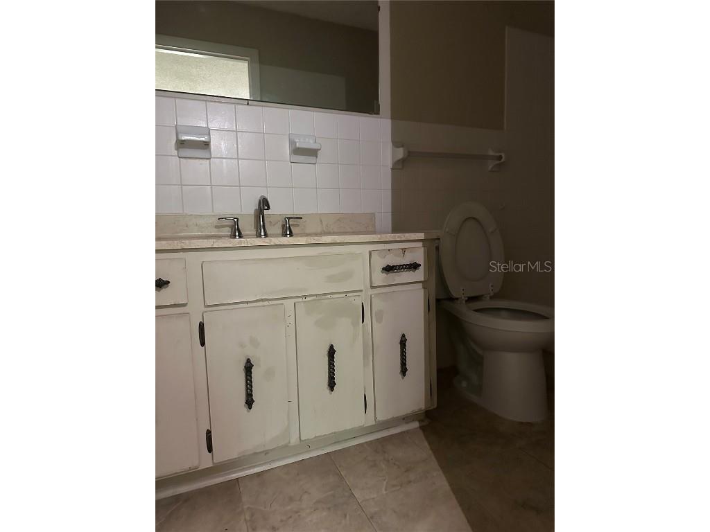 2415 NE 7th Street #2 Ocala FL 34470 OM707247 image6