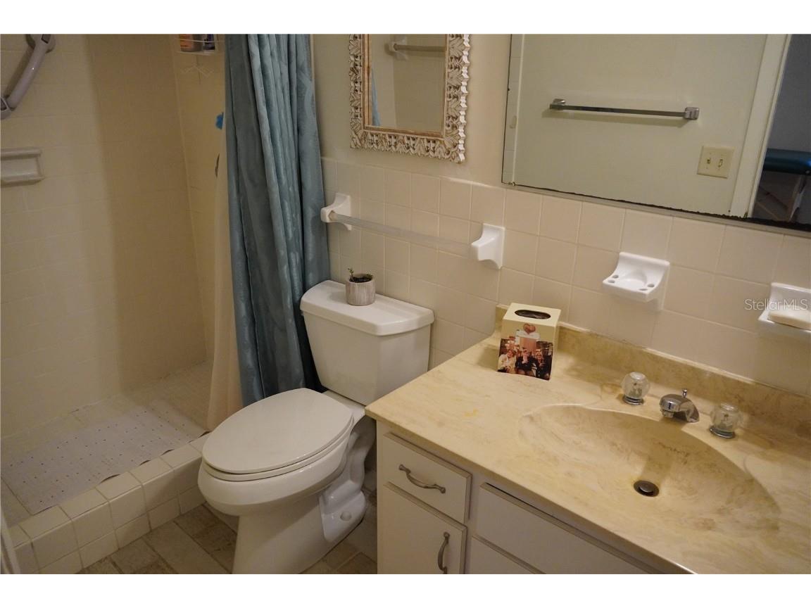 2415 NE 7th Street #8 Ocala FL 34470 OM712359 image25