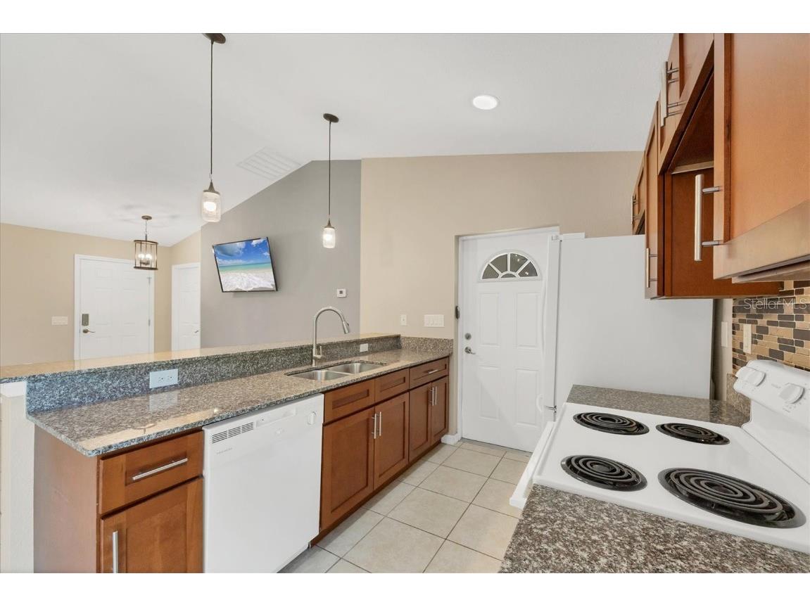 2415 Nowatney Avenue North Port FL 34286 D6144186 image8