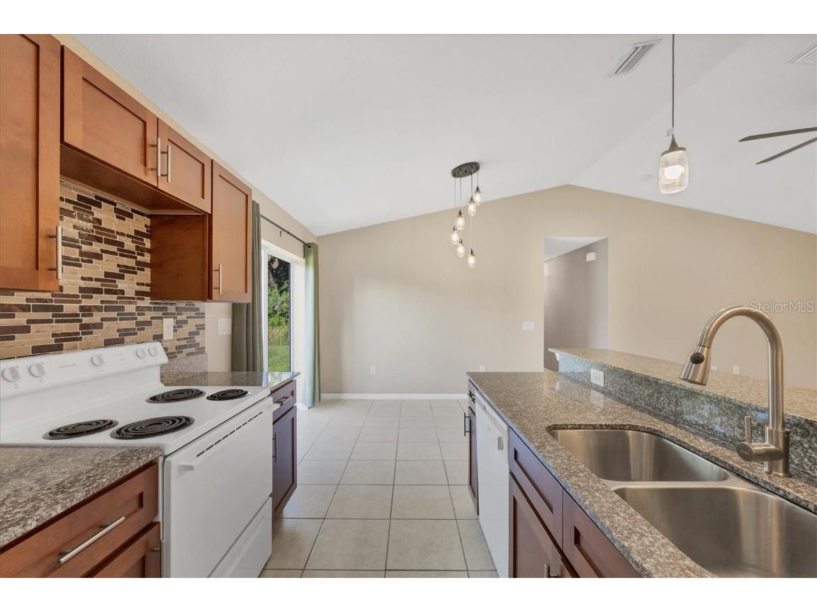 2415 Nowatney Avenue North Port FL 34286 D6144186 image9