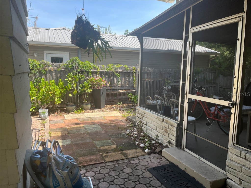 2415 Pelican Drive Sarasota FL 34237 A4650716 image14
