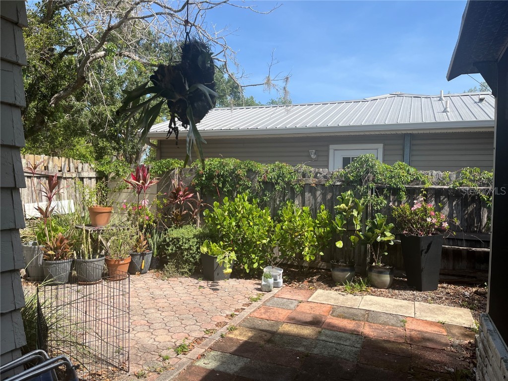 2415 Pelican Drive Sarasota FL 34237 A4650716 image15