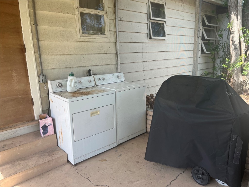 2415 Pelican Drive Sarasota FL 34237 A4650716 image23