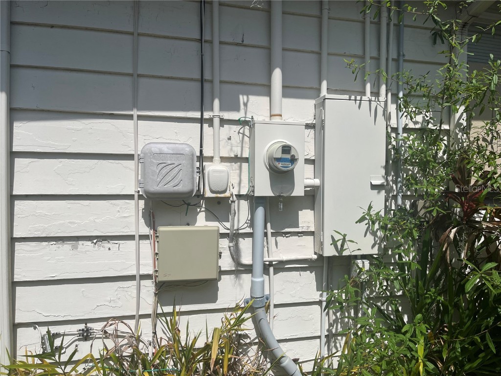 2415 Pelican Drive Sarasota FL 34237 A4659633 image14