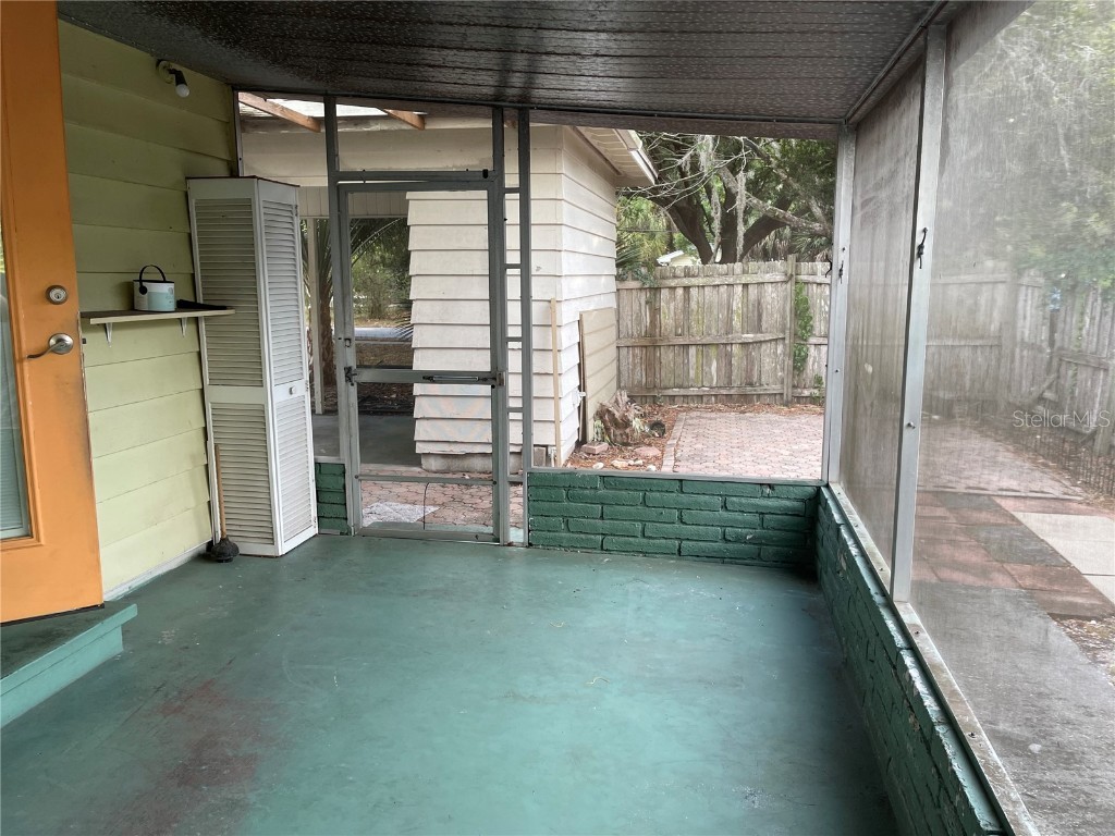 2415 Pelican Drive Sarasota FL 34237 A4659633 image9