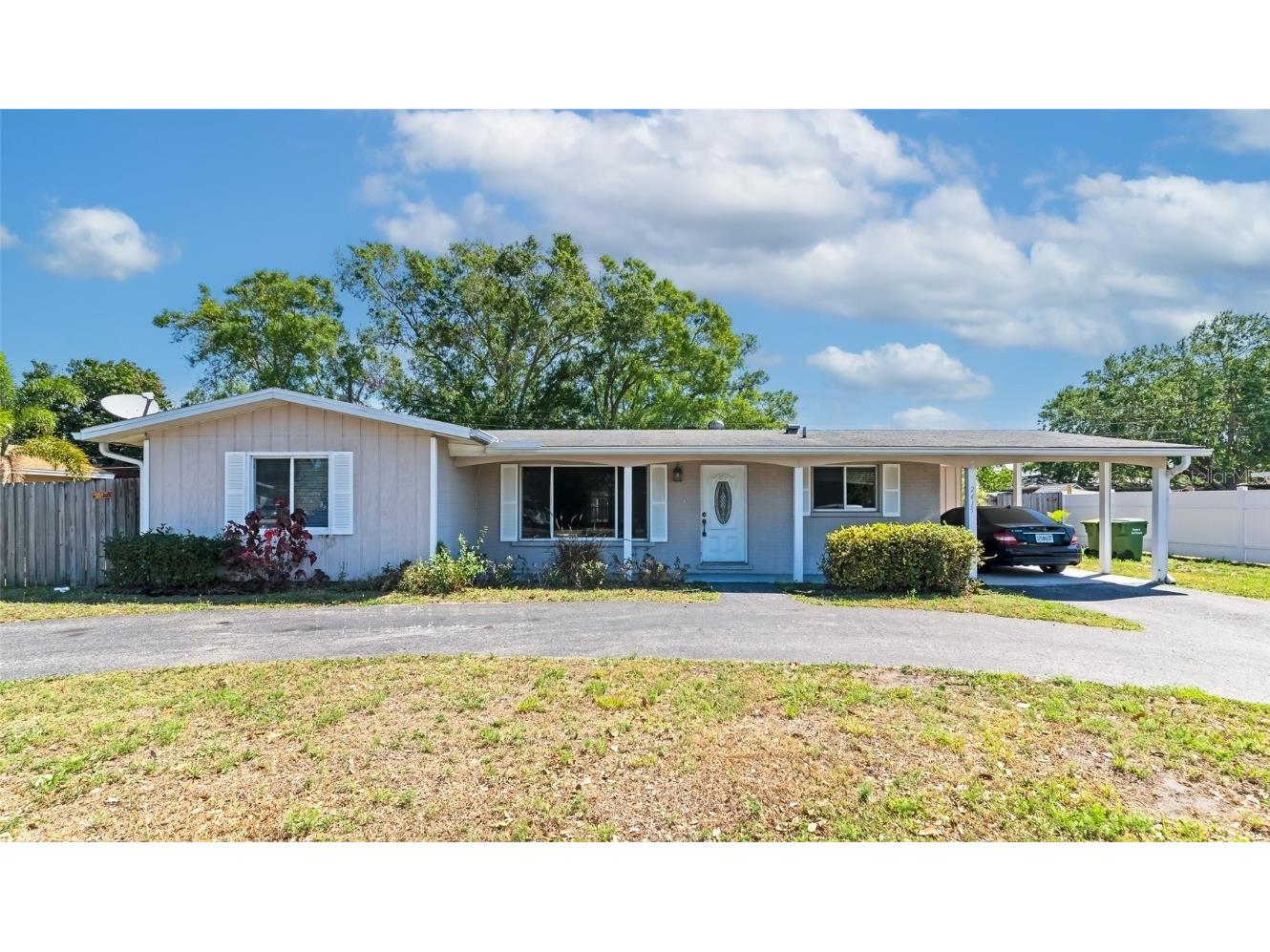 2415 S Tuttle Avenue Sarasota FL 34239 A4564748 image1