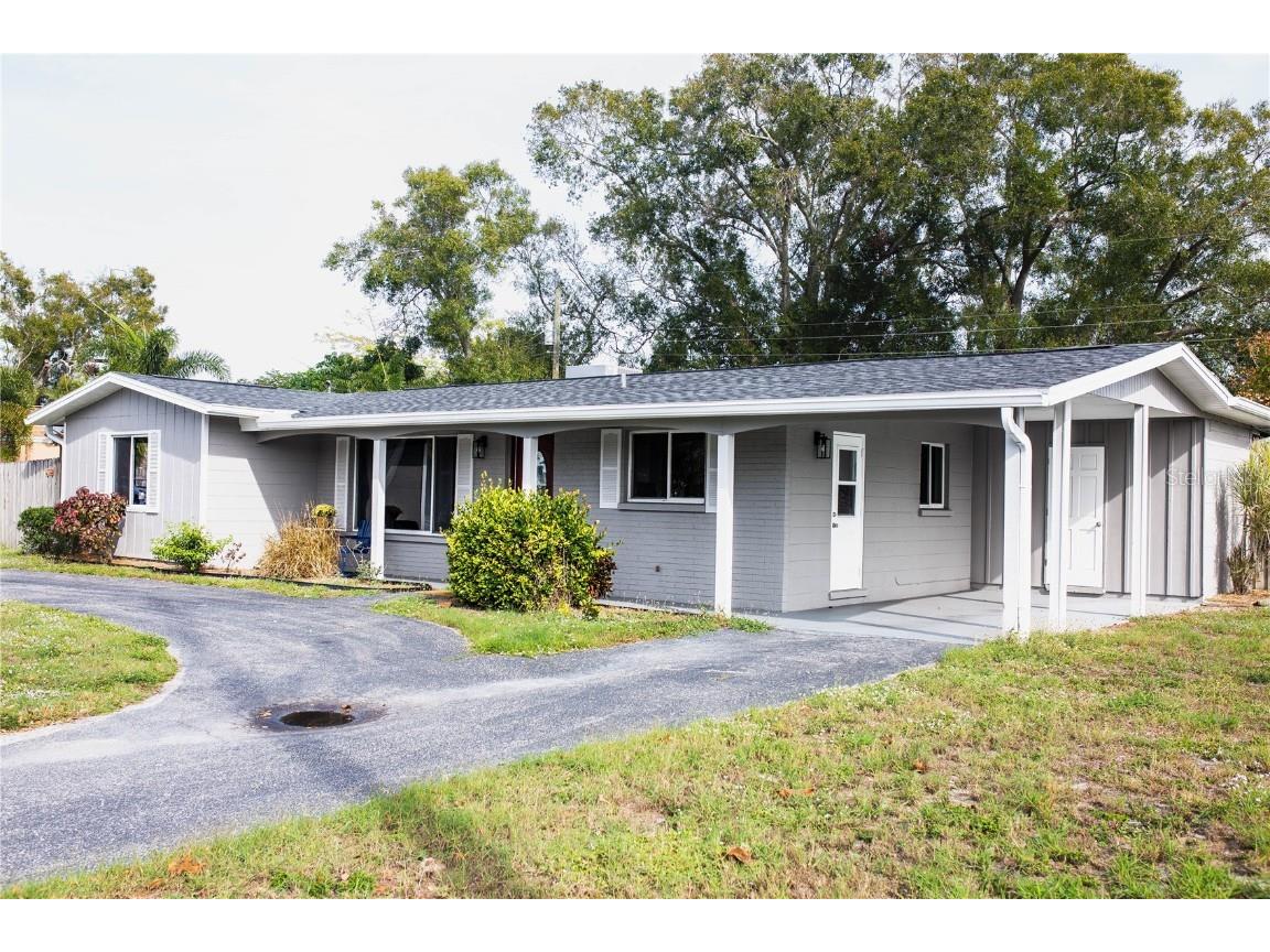 2415 S Tuttle Avenue Sarasota FL 34239 W7860376 image1