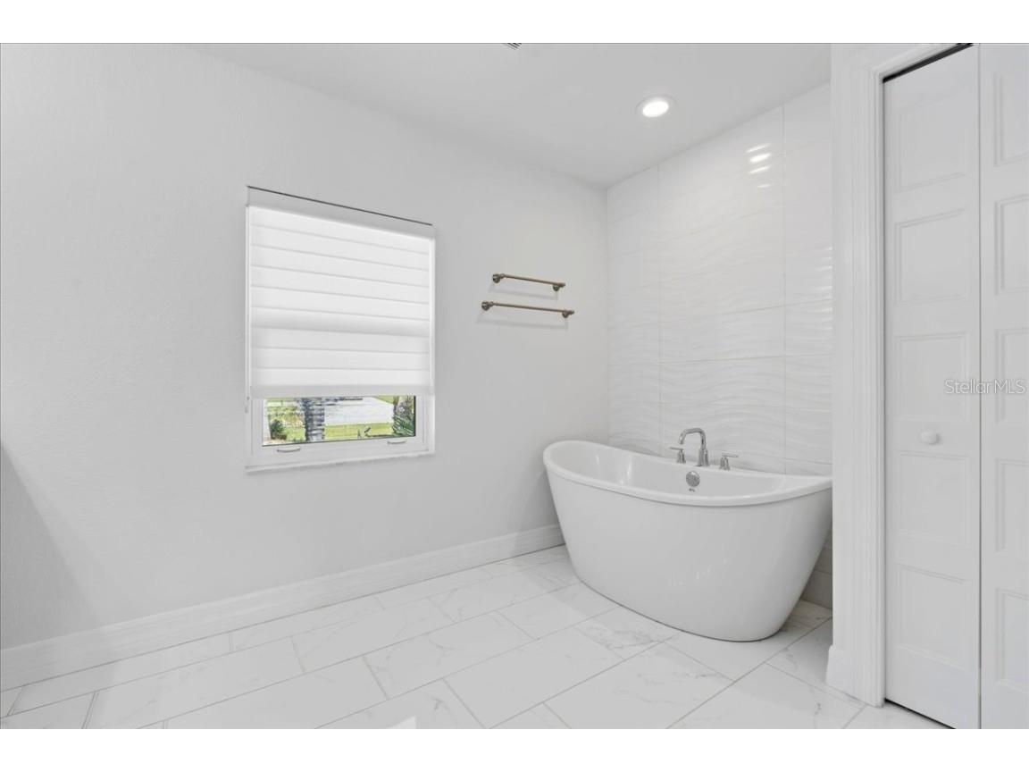 2415 W Price Boulevard North Port FL 34286 C7515168 image40