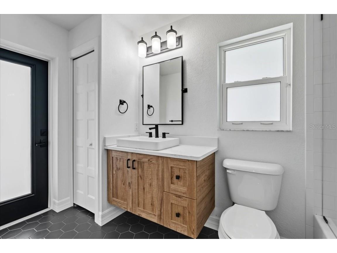 2415 W Price Boulevard North Port FL 34286 C7515168 image48