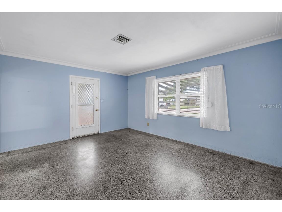 2415 York Street N Saint Petersburg FL 33710 TB8396772 image10