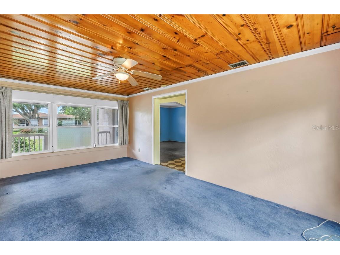 2415 York Street N Saint Petersburg FL 33710 TB8396772 image15