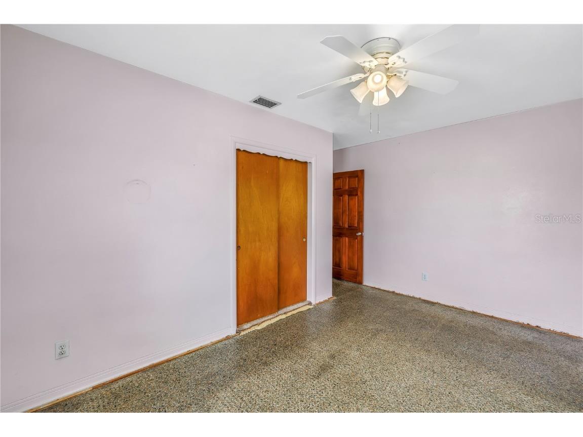 2415 York Street N Saint Petersburg FL 33710 TB8396772 image20