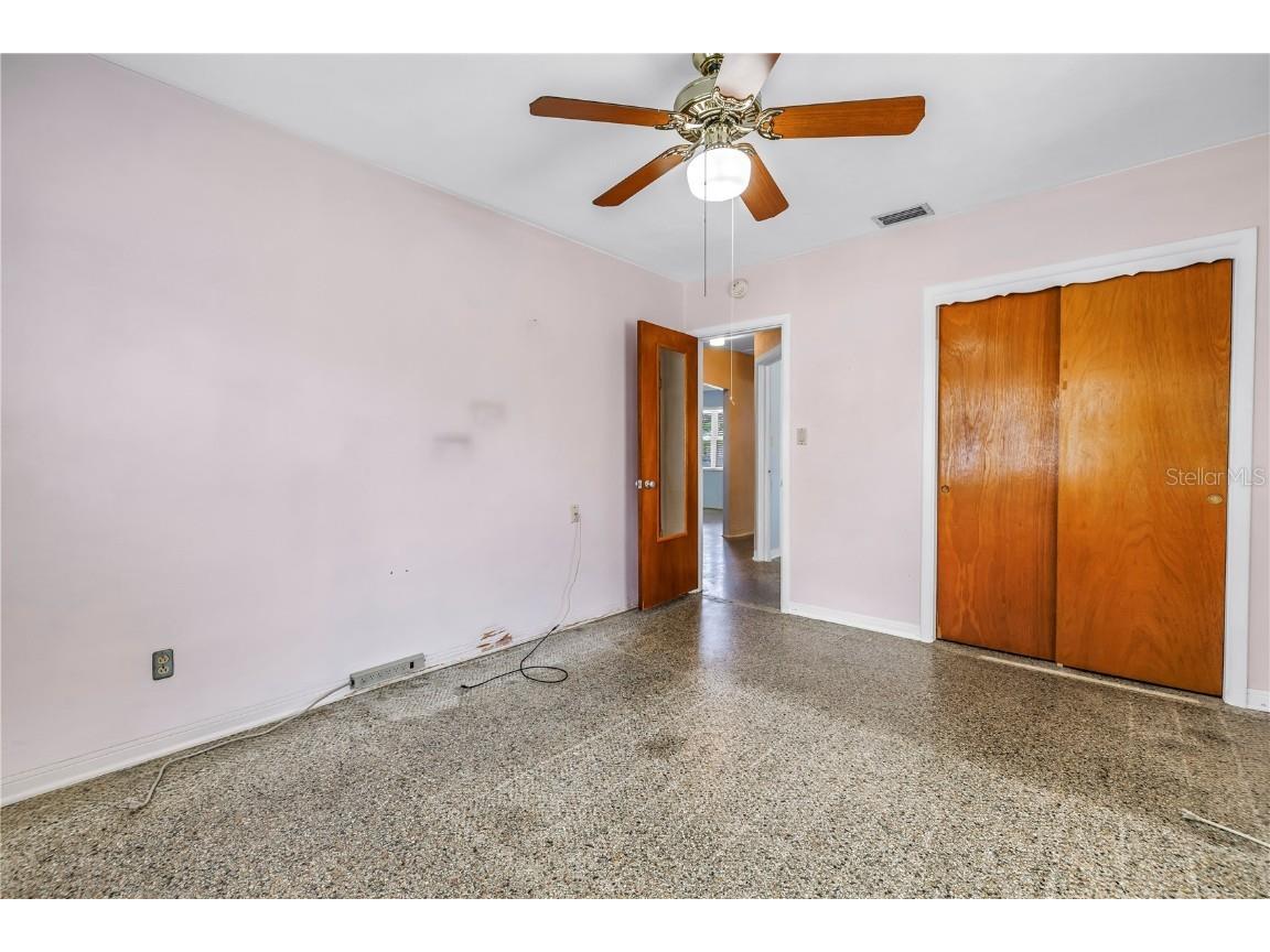 2415 York Street N Saint Petersburg FL 33710 TB8396772 image25