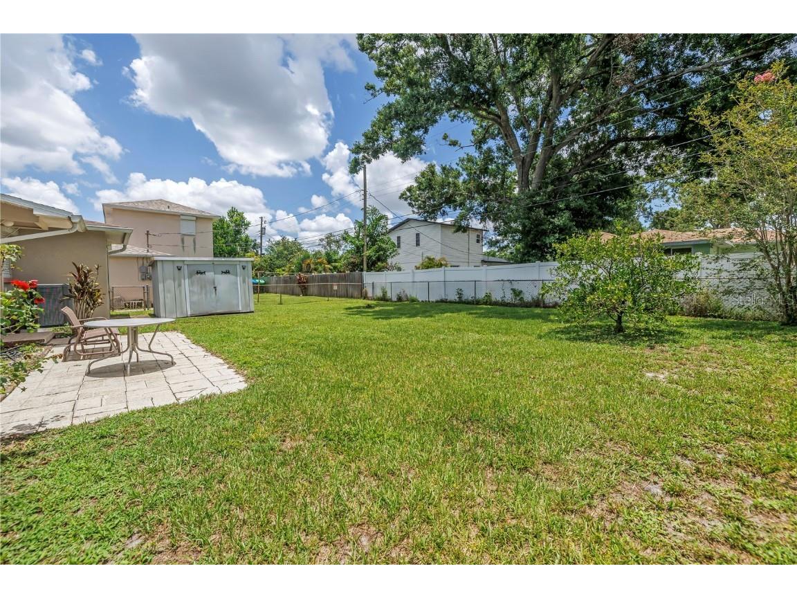 2415 York Street N Saint Petersburg FL 33710 TB8396772 image30