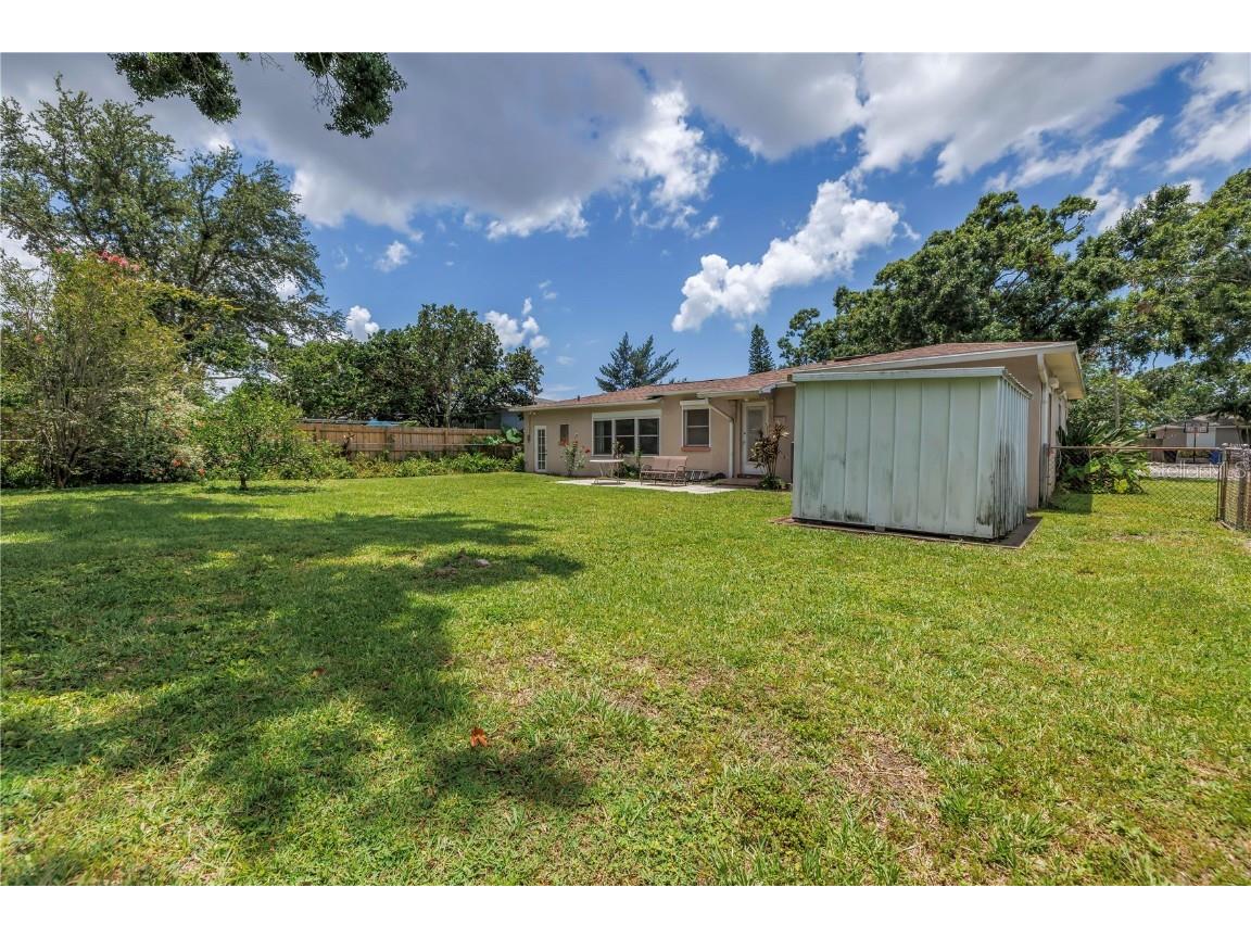 2415 York Street N Saint Petersburg FL 33710 TB8396772 image33