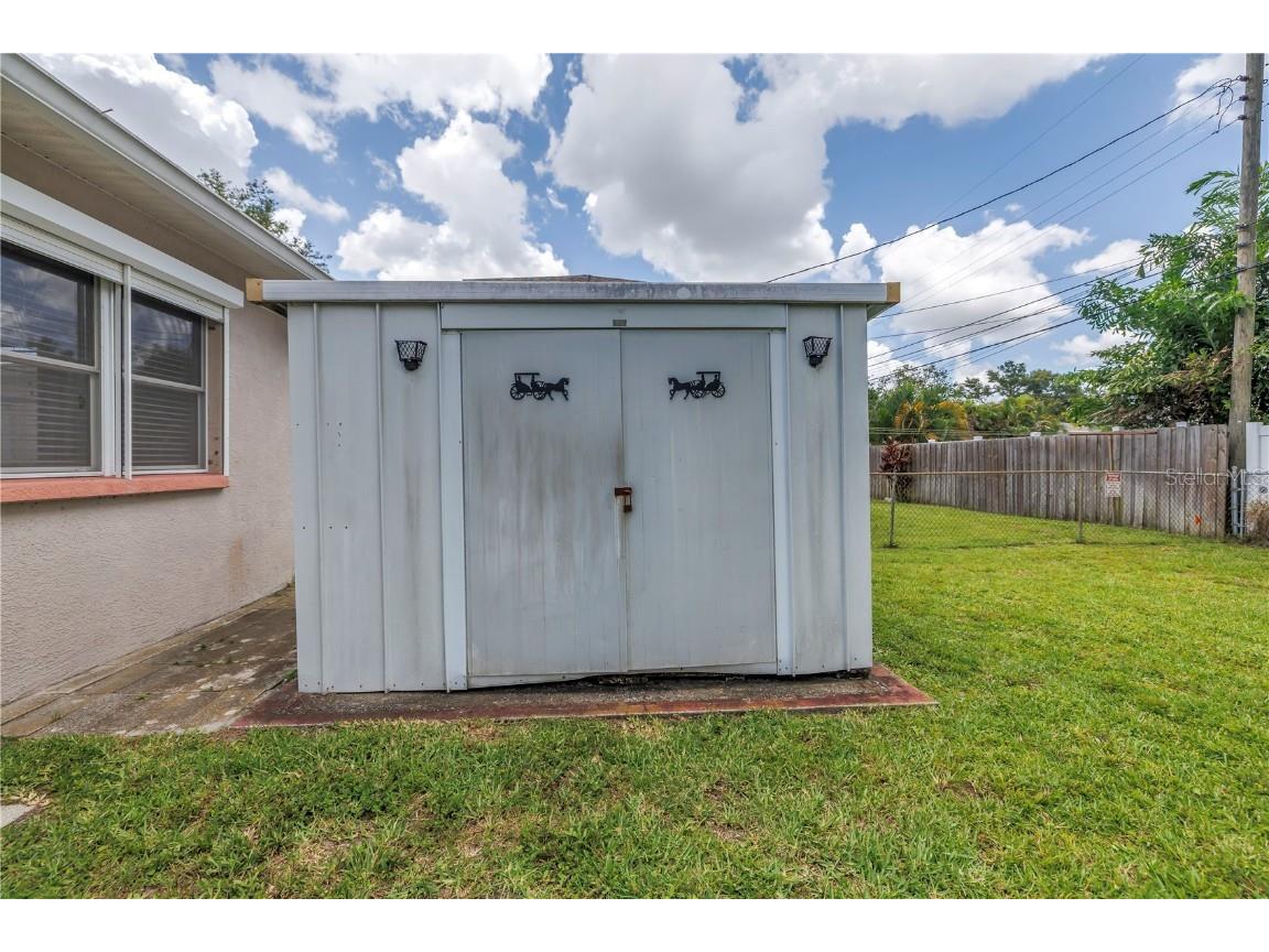 2415 York Street N Saint Petersburg FL 33710 TB8396772 image35