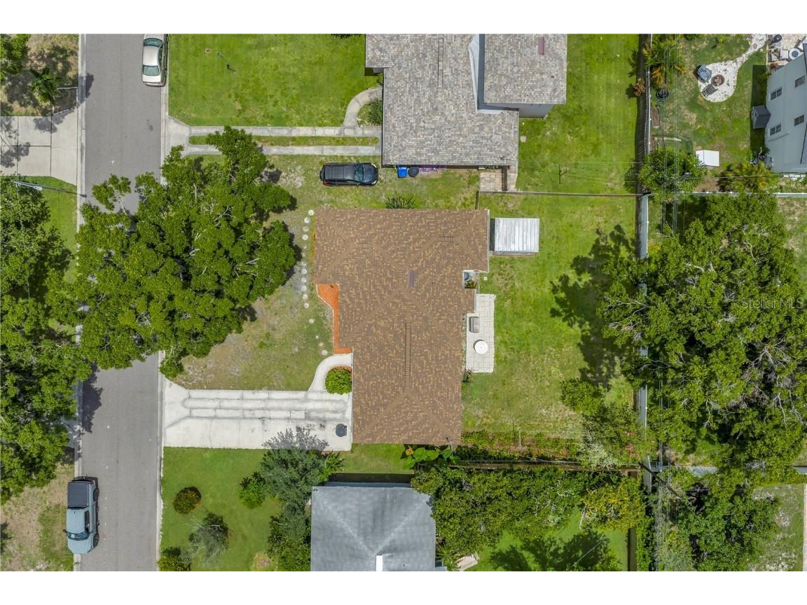 2415 York Street N Saint Petersburg FL 33710 TB8396772 image36