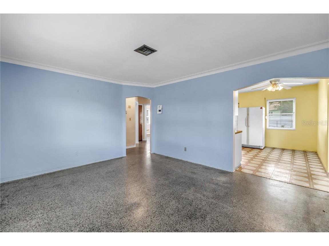 2415 York Street N Saint Petersburg FL 33710 TB8396772 image8