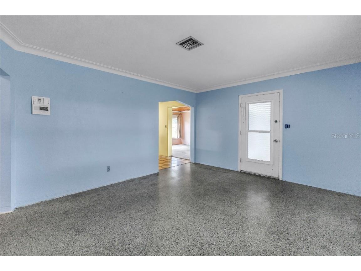 2415 York Street N Saint Petersburg FL 33710 TB8396772 image9